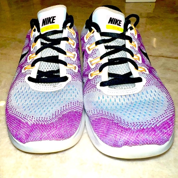 Nike FreeRN sneakers - Picture 4 of 9